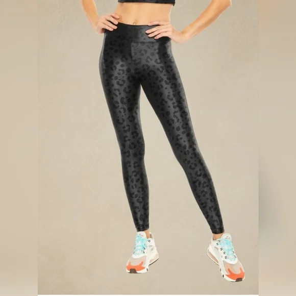 Koral Black Leggings with High Waist and Sparkly Design - Picture 8 of 9